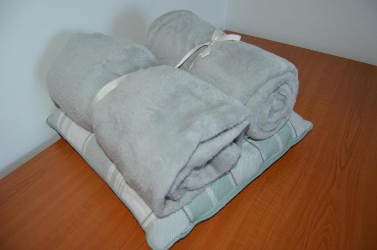 Bomba Ubytko Apartment Снина Екстериор снимка